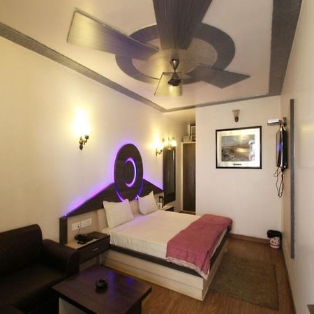 Hotel Eminent Agra  Kültér fotó